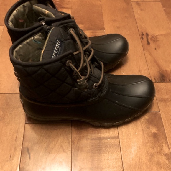 EXCELLENT CONDITION Sperry Boots in Black with Side Zipper in Women Size 5 - Picture 2 of 6